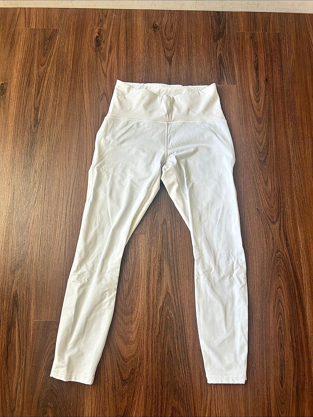 lululemon Play Off The Pleats Tight *25" Leggings White Size 8